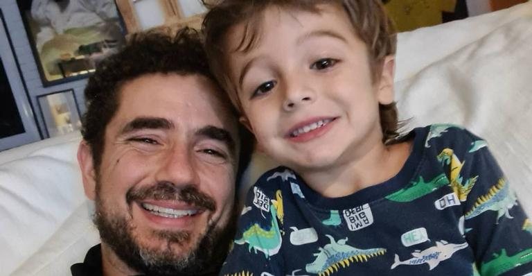 Felipe Andreoli diverte ao exibir o filho tocando bateria - Reprodução/Instagram